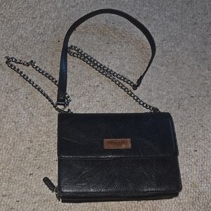 Wrangler Black Leather Crossbody Bag with Chain Strap